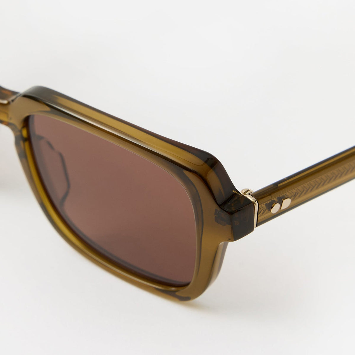 Oscar Deen Nelson: Pond / Chocolate Brown