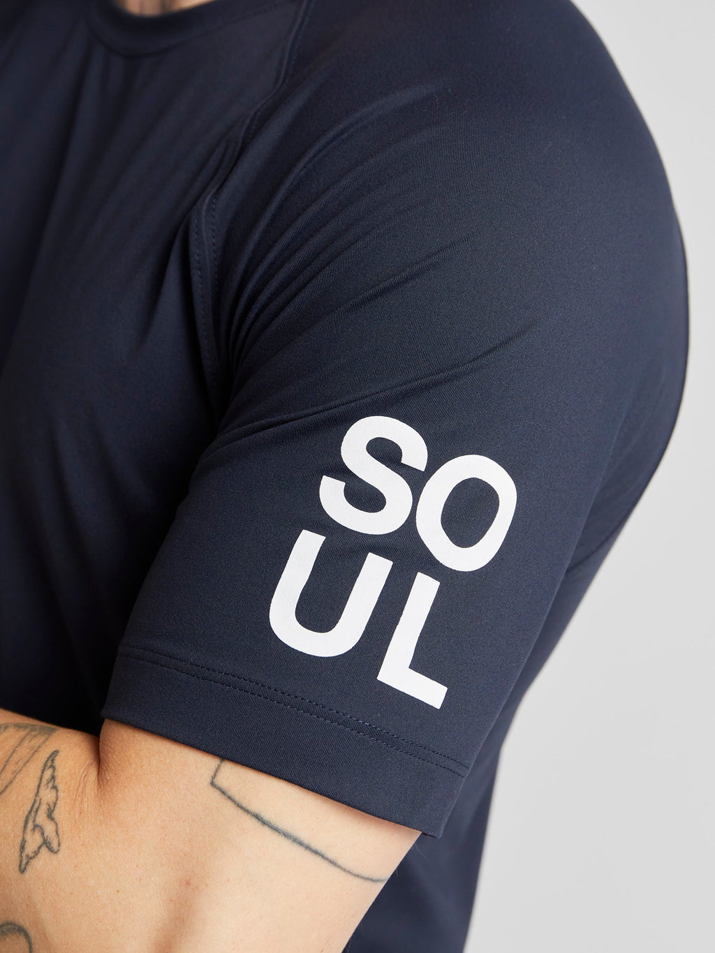 REIGN SHORT SLEEVE