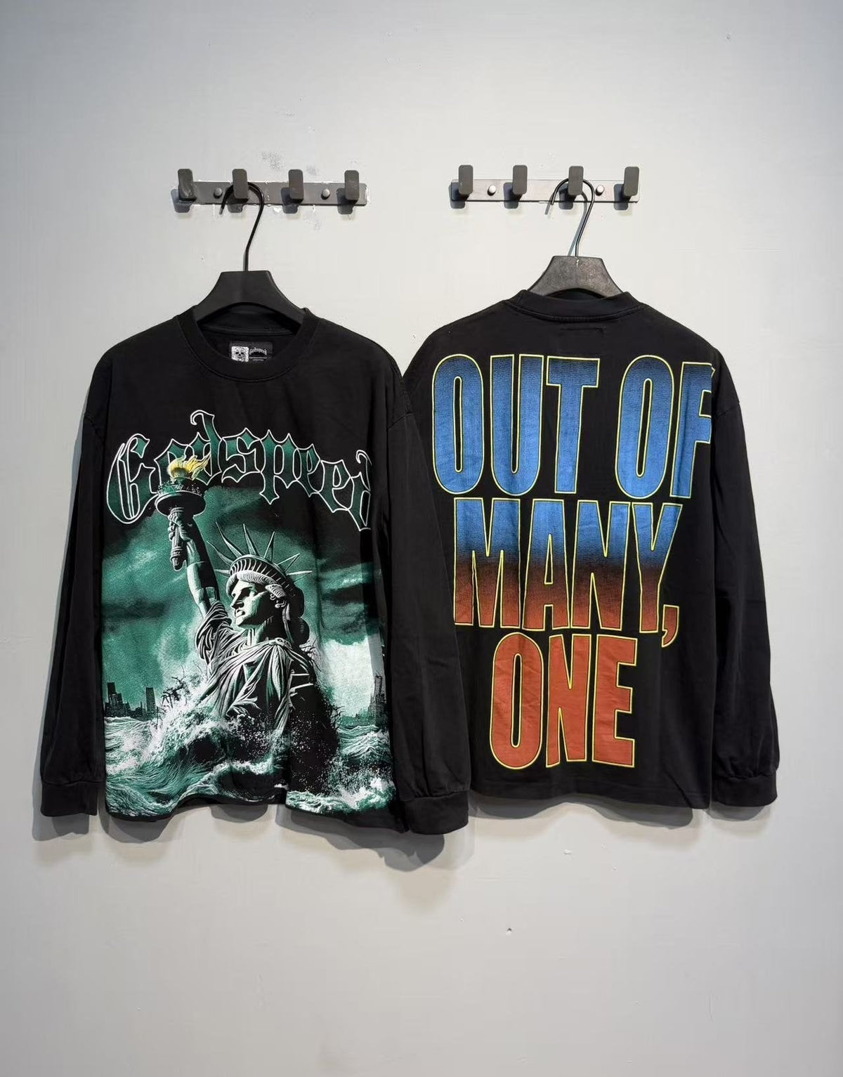 Godspeed Statue of Liberty Graphic Long-Sleeve T-Shirt