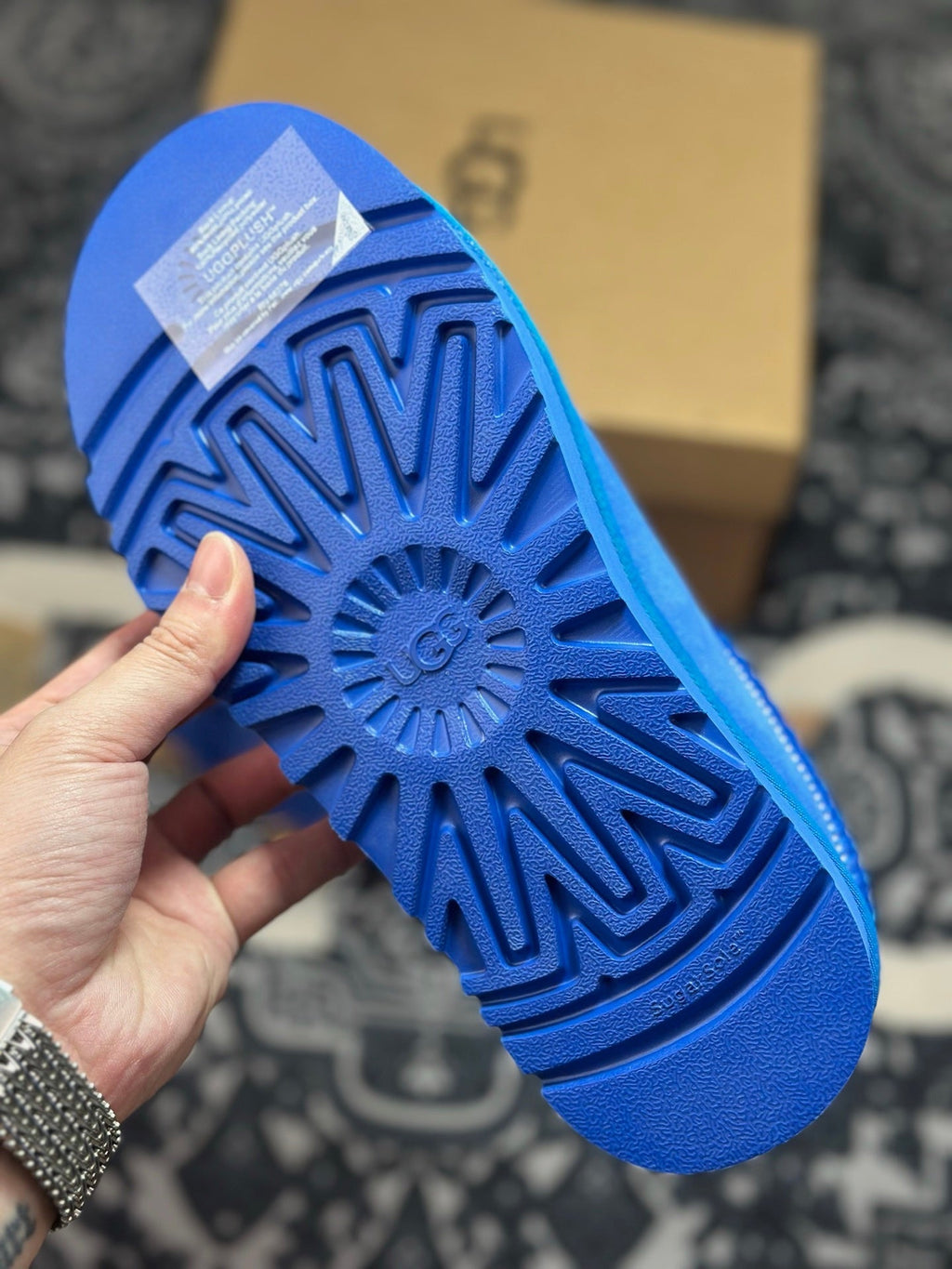 UGG Tazz Platform Snow Boots