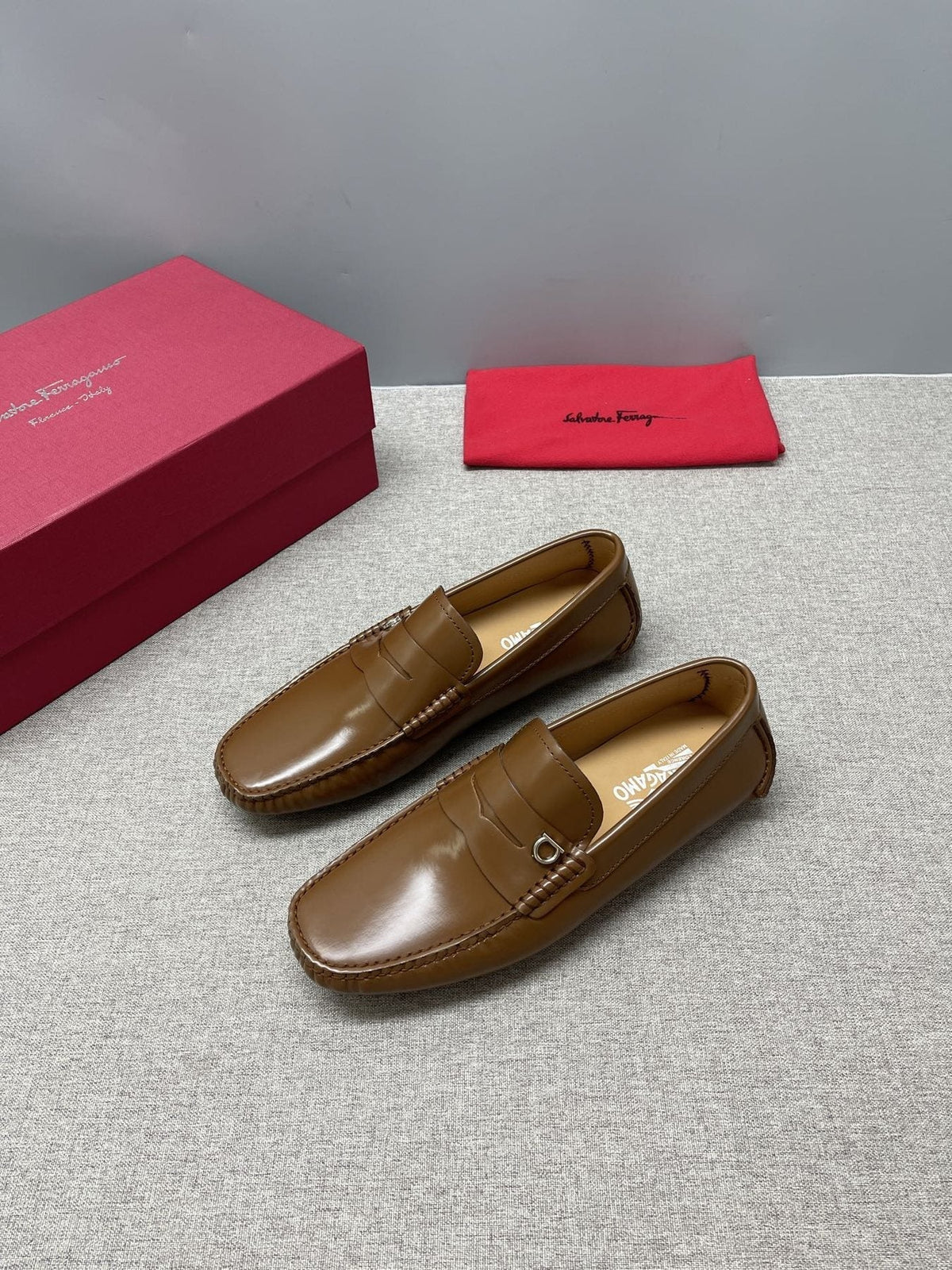 Ferragamo Men's Brown Buckle Driving Loafers