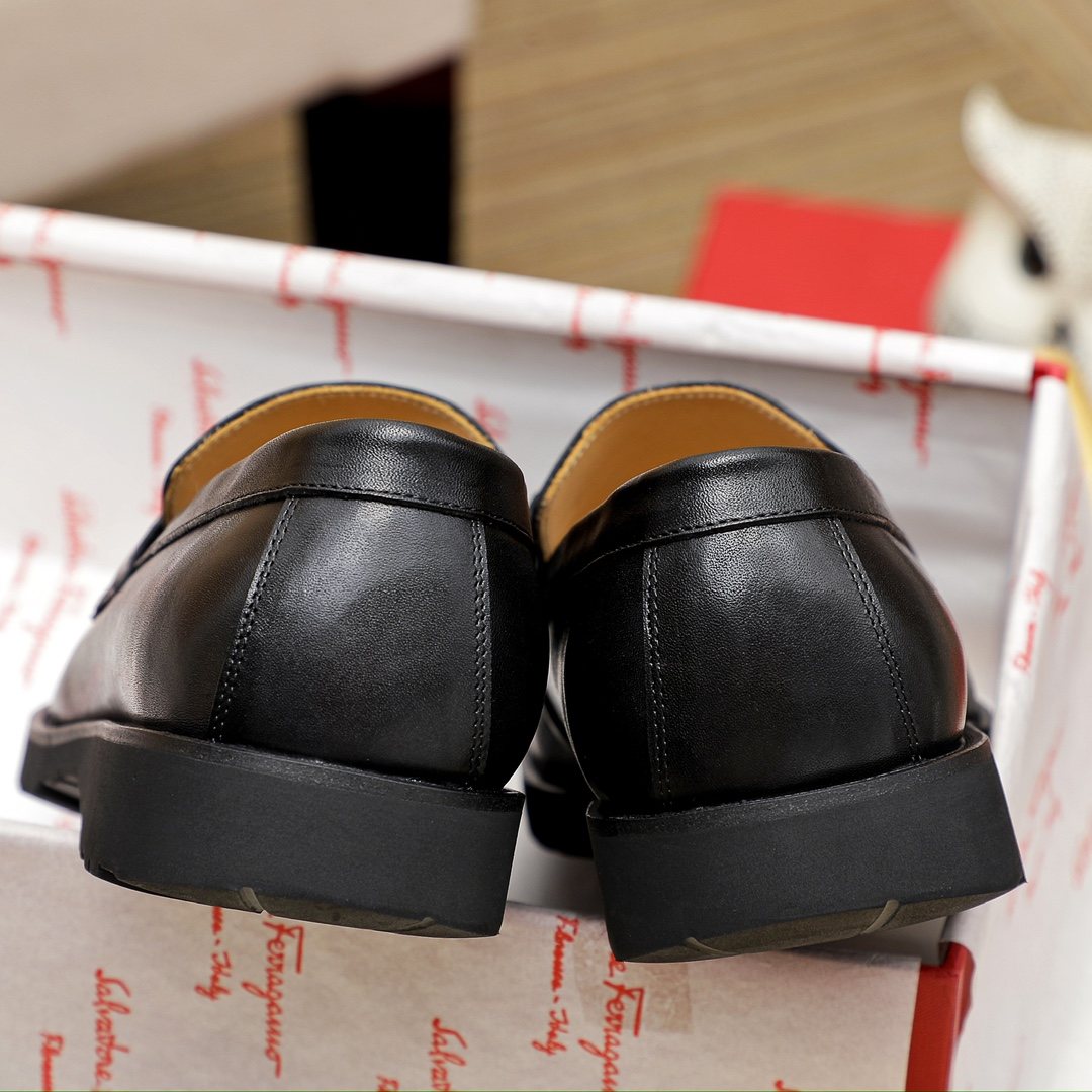 Ferragamo Black Bit Loafers - Rounded Toe