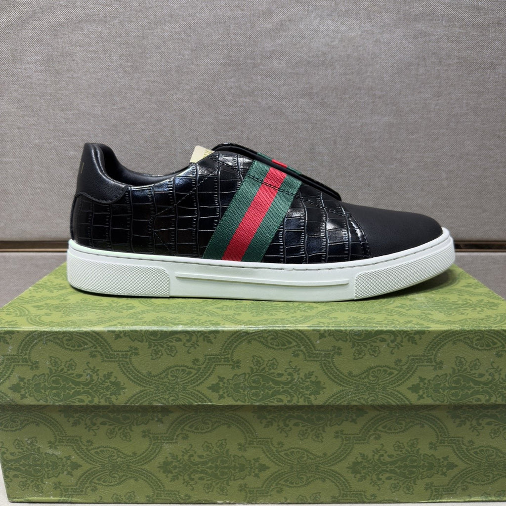 Gucci Green and Red Stripe Low-Top Sneakers