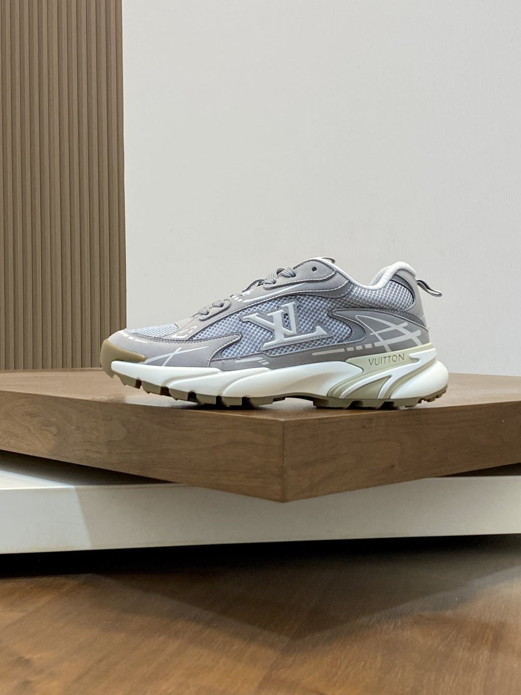 Louis Vuitton Run 2.0 Sneakers