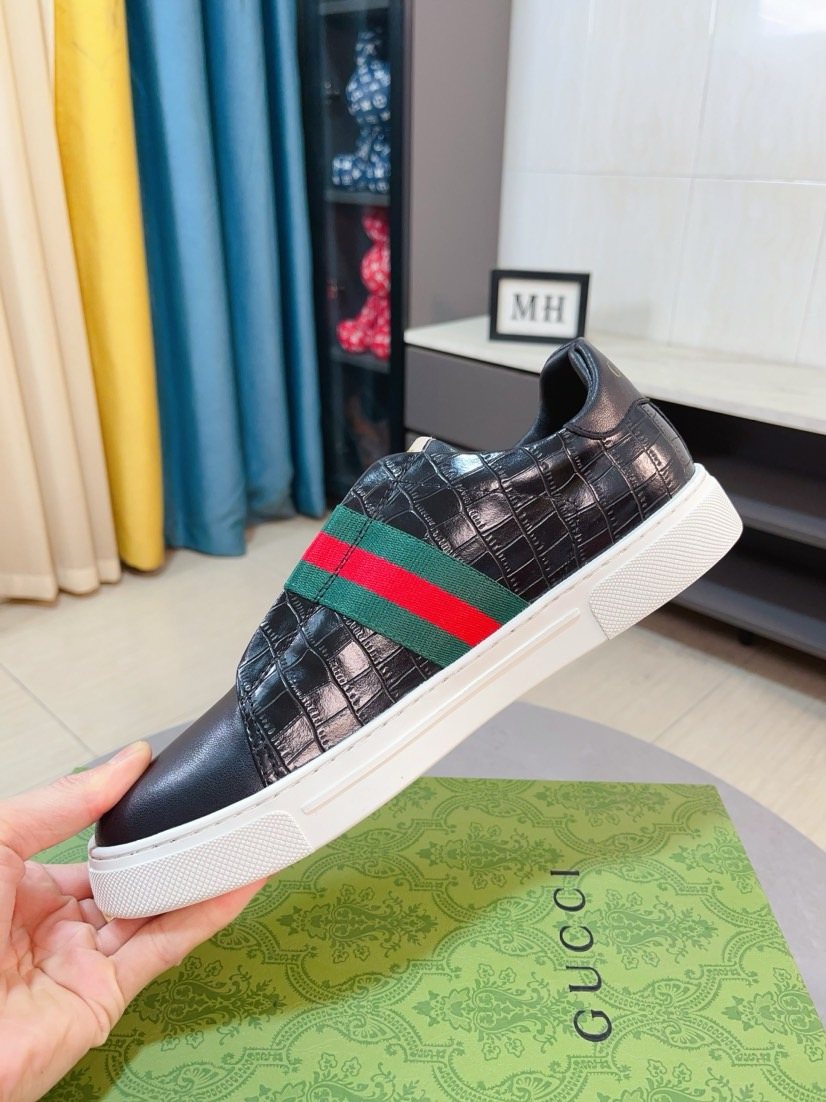 Gucci Men's Stripe Low-Top Sneakers - Leather Lining